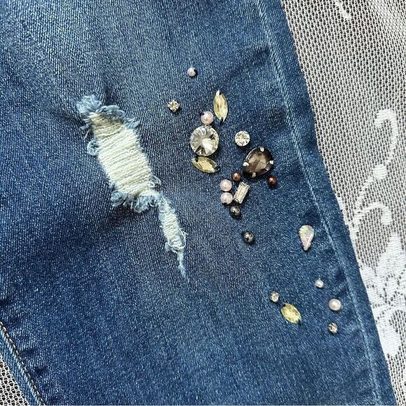 KUT From The Kloth Catherine Ankle Straight Leg Jewel Distressed Jean Size 2 - Picture 9 of 13